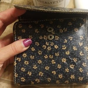 Patricia nash daisy denim bifold wallet